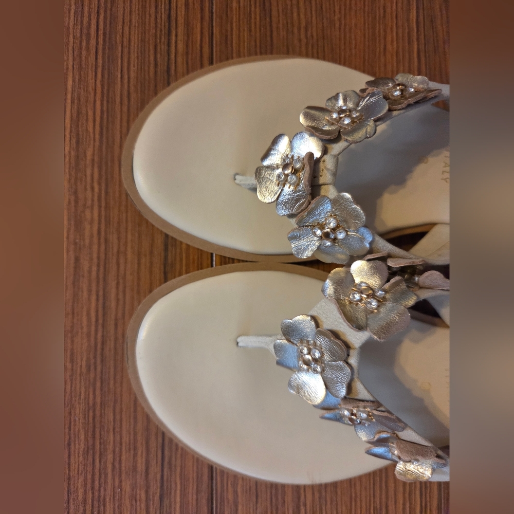 Italian Shoemakers Women's Floral Sandals - Silver - Picture 6 of 7